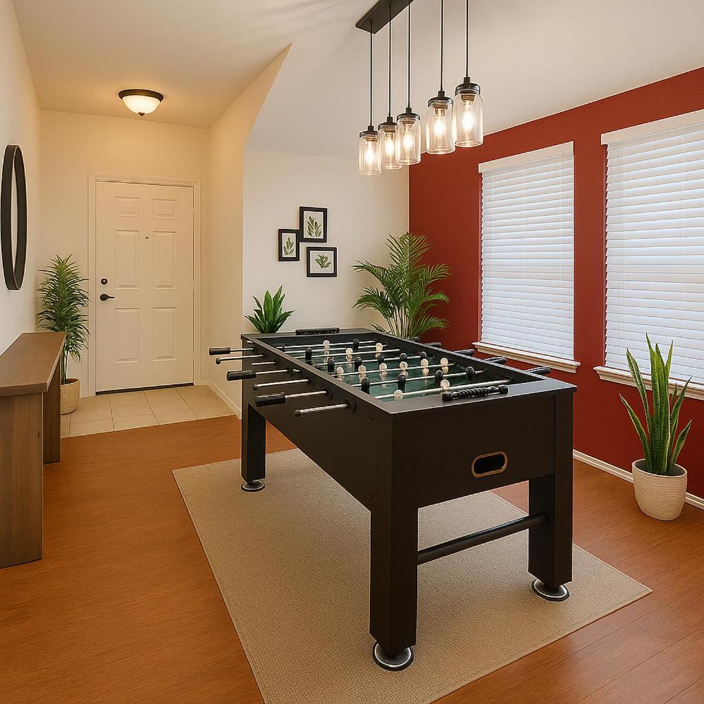 Work, Play & Stay King Bed With Foosball! Aubrey المظهر الخارجي الصورة